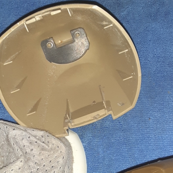 Eureka hand vacuum - Picture 2 of 5